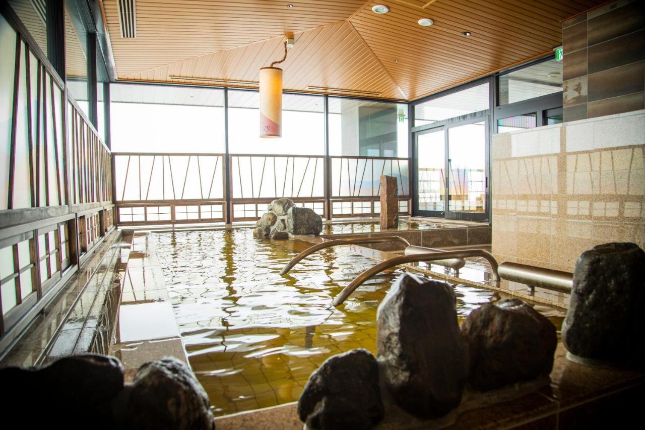 La Vista Furano Hills Natural Hot Spring Exterior foto